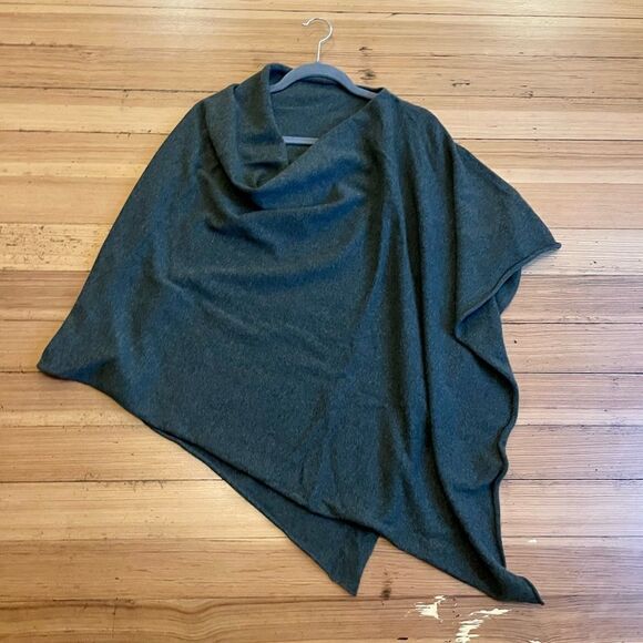 Pink Pineapple cashmere poncho/topper. Heathered loden green. O/S. - Picture 11 of 14